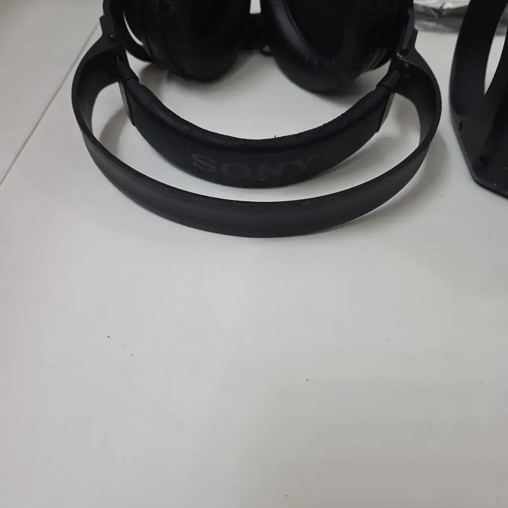 Sony MDR-RF925R Headband Wireless Headphones Black EUC New Ear Pads